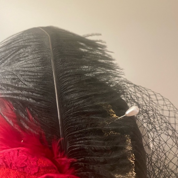 Black Velvet Fascinator/ Hat with Feathers Full Face Veil - Picture 6 of 9